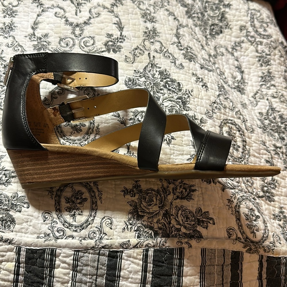 Strappy Sandals. - Picture 3 of 5